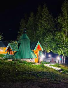 KOZAK Apartments & Restaurant