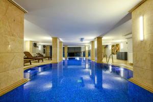 Boğaz Manzaralı Havuzlu Lüks Villa