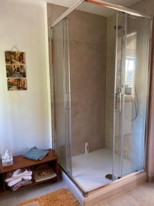 Dachwohnung im Villenviertel