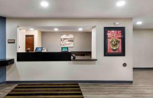 Extended Stay AmericaSuites - Milwaukee - Waukesha