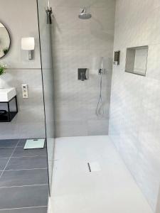 55 qm Apartment mit Whirlpool Saarbrücker Uni Nähe