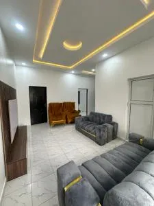 Lavish 2Bedroom flat in ogudu by Magnanimous apt - Ogudu