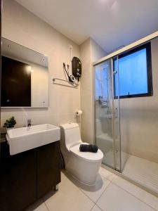 Unblocked Sea & City Views FOC Netflix Access and Youtube Premium 3Beds3Bath 6-11pax