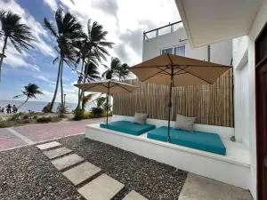 Two Bedroom Affordable Beach Front House - 长滩岛