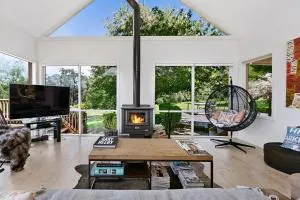 Nafplio Red Hill vineyard stunning views - Merricks