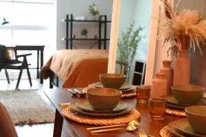 Hollywood CHIC Studio with FREE parking - Hollywood