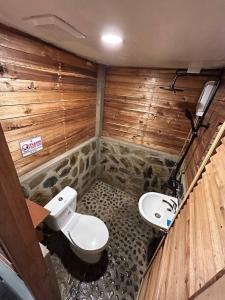 Islanders Hostel Port Barton