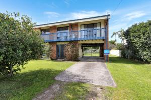 Pet Friendly on Pelican Close to Myall River - Unrated properties in Hawks Nest
