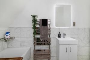 Modern Spacious 2 Bedroom Flat near Richmond Park