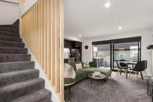 Great Deals at New Upmarket Appt - Linwood