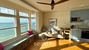 The Panoramic - Beach Front Apt - No Guest Fees