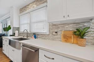 Endless Summer Cottage - Patio - AC - Beach