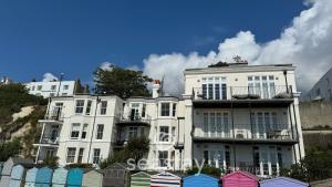 Beach Lookout - Direct Beach Access - No Guest Fee