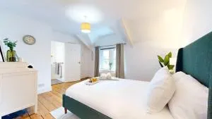 Large 2-Bed Apartment in Cardiff - Leckwith