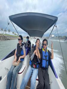 Cano cao tốc Du lịch tham quan ngắm cảnh vịnh Hạ Long