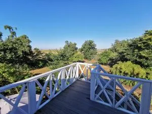 The 'Loft' Apartment- "Den Gule Svane" Guest House - near Rønne & Beach - Nylarskirke