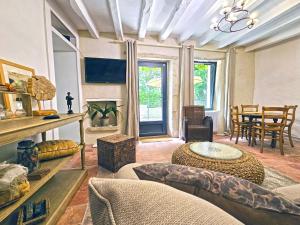 La Crocherie : Gîte des Elfes - Free Wifi & Smart TV