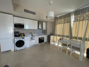 Sea view with free beach access one bedroom apartment , Mangroovy-Gouna