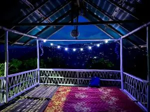 Tourbix Mountain Camping - Singtām