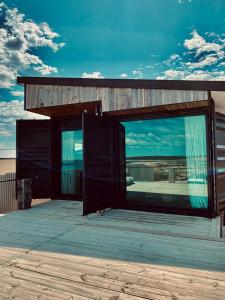 Weyland Shipping Container Home in Venus Bay, South Australia