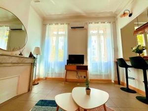 Confort et style en plein Marseille Type 2