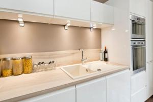 Appartement de luxe 1 chambre Tour Eiffel avec balcon