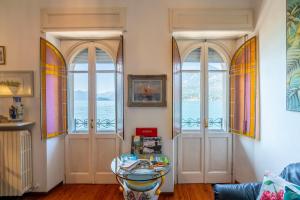 Elegante Rifugio sul Lago by Wonderful Italy