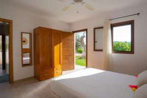 Villa Kety -Luna con preciosa piscina y vistas !