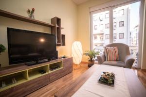 3 BDR for 6 CENTER CLOSE TO NATIONAL MUSEUM