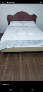 Ashers and 3 Marias Transient House