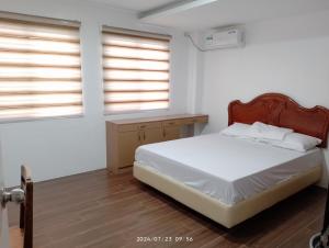 Ashers and 3 Marias Transient House