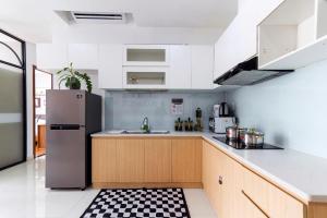 Grand Riverside Aparment 4Brs 5 Beds near D1