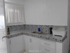 Ashers and 3 Marias Transient House