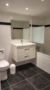 Appartements Lou Sanjoan : photos des chambres