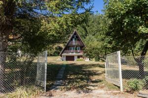 Pet-Friendly - Planinska Vikendica Međurečje