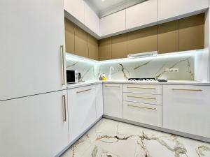 ApartPoltava NEW PALACE 2023 Вишукані апартаменти на Соборності Центр Готельні чеки