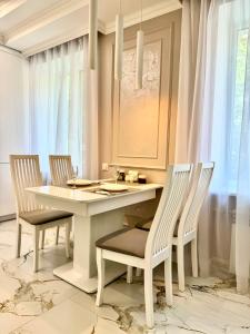 ApartPoltava NEW PALACE 2023 Вишукані апартаменти на Соборності Центр Готельні чеки