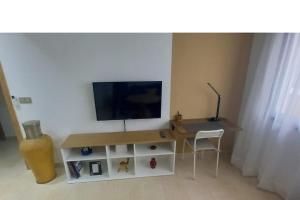 Cozy one bedroom apartment - 5 mints to downtown