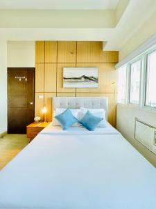 15 Elegant Urban Suite