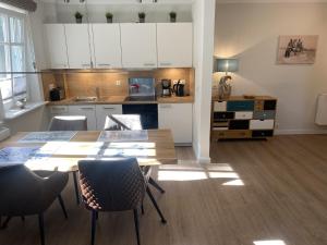 Dünenpark Binz - Komfortplus Ferienwohnung mit 1 Schlafzimmer und Terrasse im Erdgeschoss 050