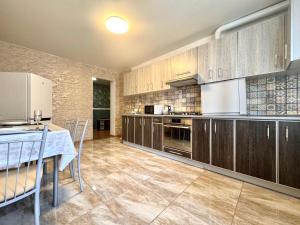 ApartPoltava Затишна квартира в новобудові, панорамний балкон, банківський чек