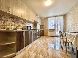 ApartPoltava Затишна квартира в новобудові, панорамний балкон, банківський чек