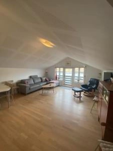 Mariustova close to the airport