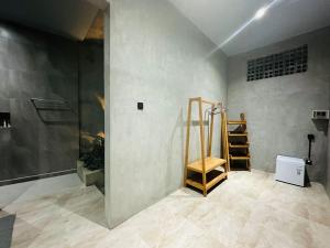 dulu villa room K in Uluwatu near beach,