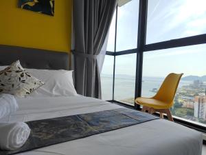 Seaview Infinity Pool , 40th , 9pax, 3Rooms 2Carpark