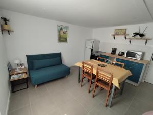 Maisons de vacances Le Gite de L-Ogerie - 20 min du Puy du F - Petit dej et draps compris : photos des chambres