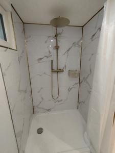 Le Gite de LOgerie - 20 min du Puy du F - Petit dej et draps compris