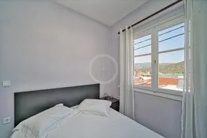 Chloi Apartment - 埃尔米奥尼