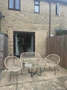 Bluebirds Cottage - Light & Airy 2 Bed in Bourton!