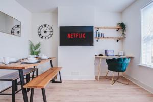 Luxury 2 Bed in Reading - Free Parking & Fast Wi-Fi